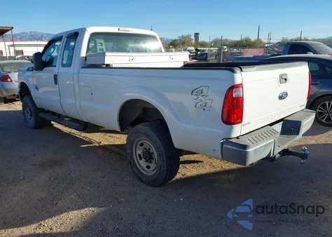 2015 Ford F-250 Xl z USA, uszkodzony, nr VIN 1FT7X2B64FED04743